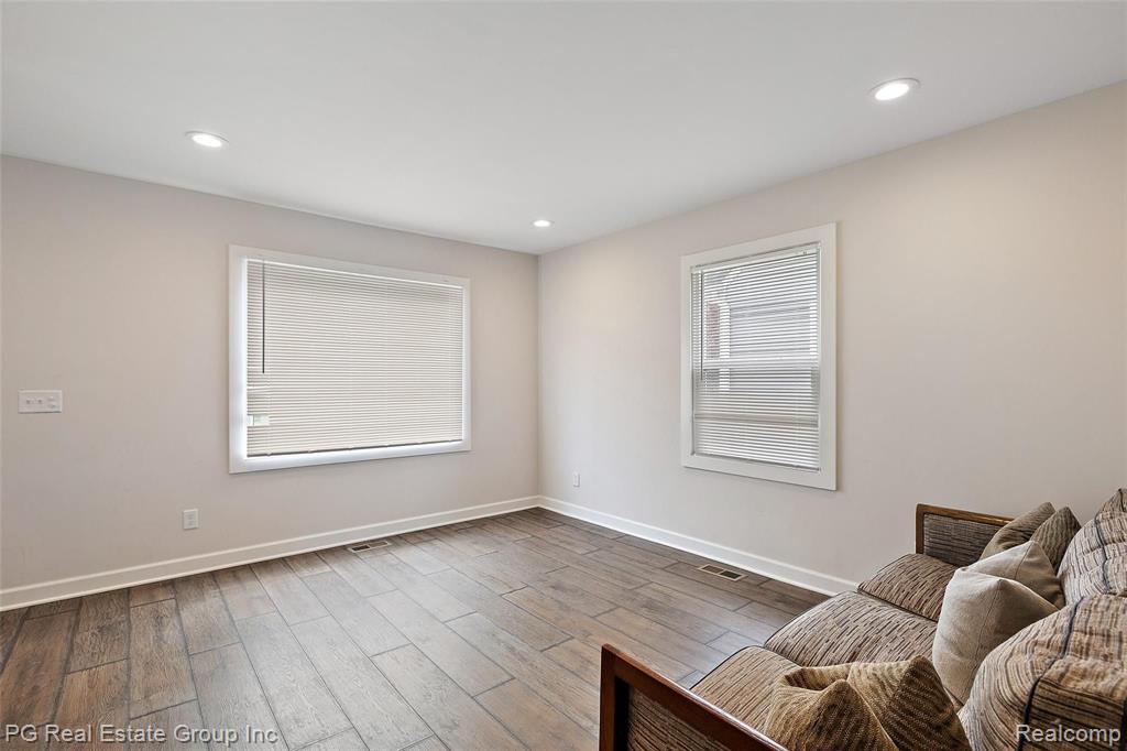 1420 South Campbell Road Royal Oak, MI 48067 - Photo 4 of 26