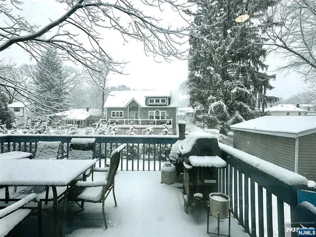 $565,000 | 53 Bergen Avenue, Waldwick, NJ 07463