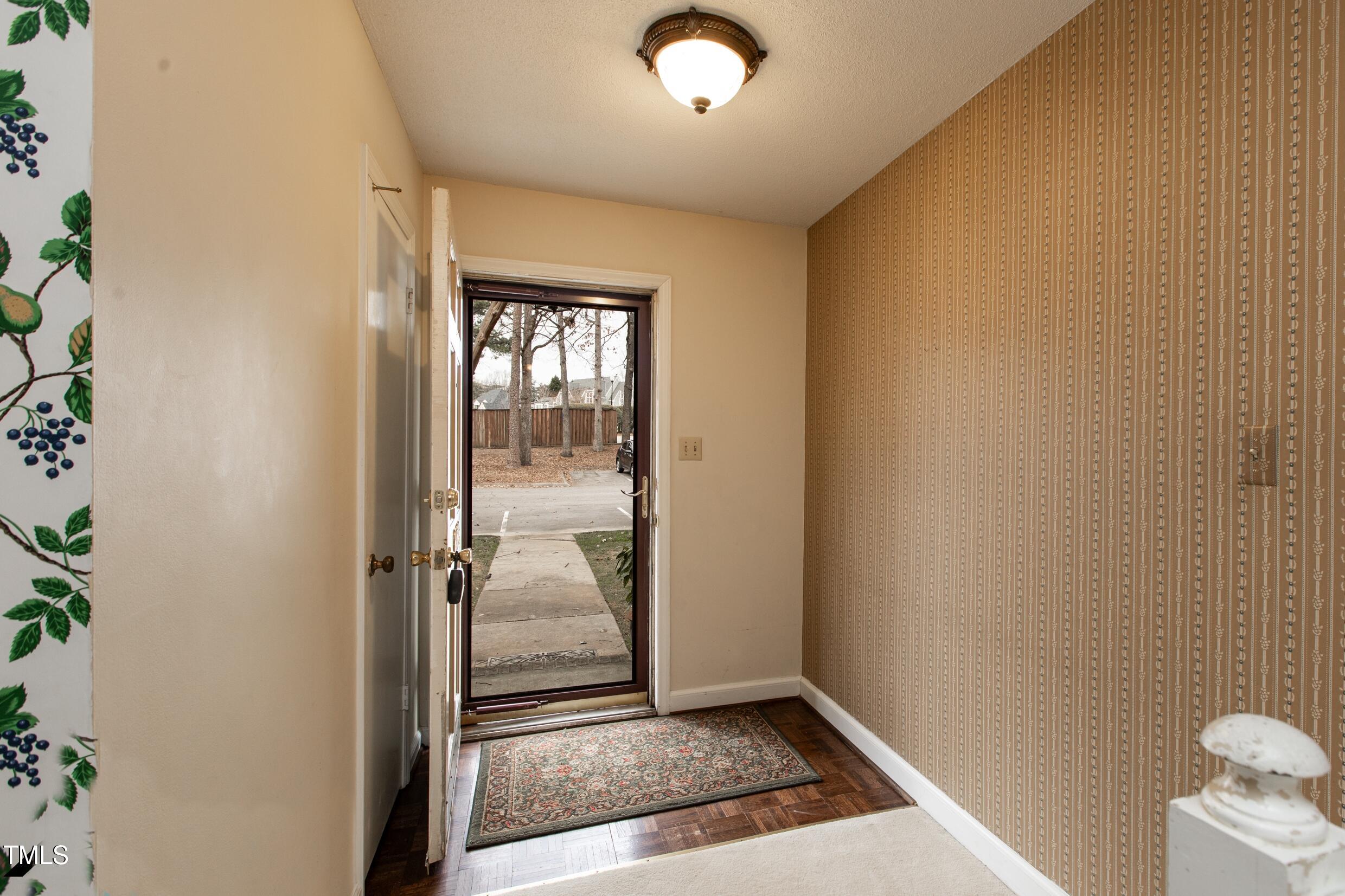 6409 New Market Way Raleigh, NC 27615 - Photo 4 of 25 Foyer