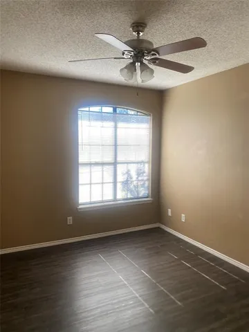 $1,950 | 1133 Southpointe Drive, DeSoto, TX 75115