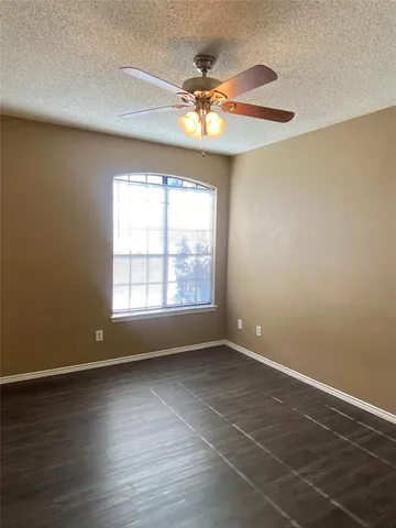 $1,850 | 1133 Southpointe Drive, DeSoto, TX 75115