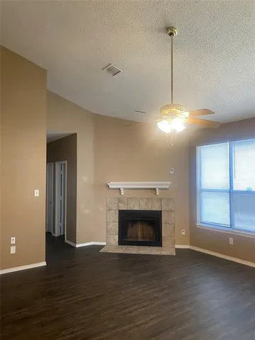 $1,850 | 1133 Southpointe Drive, DeSoto, TX 75115