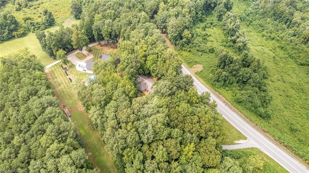 5435 Bunch Road Summerfield, NC 27358 - Photo 16 of 27