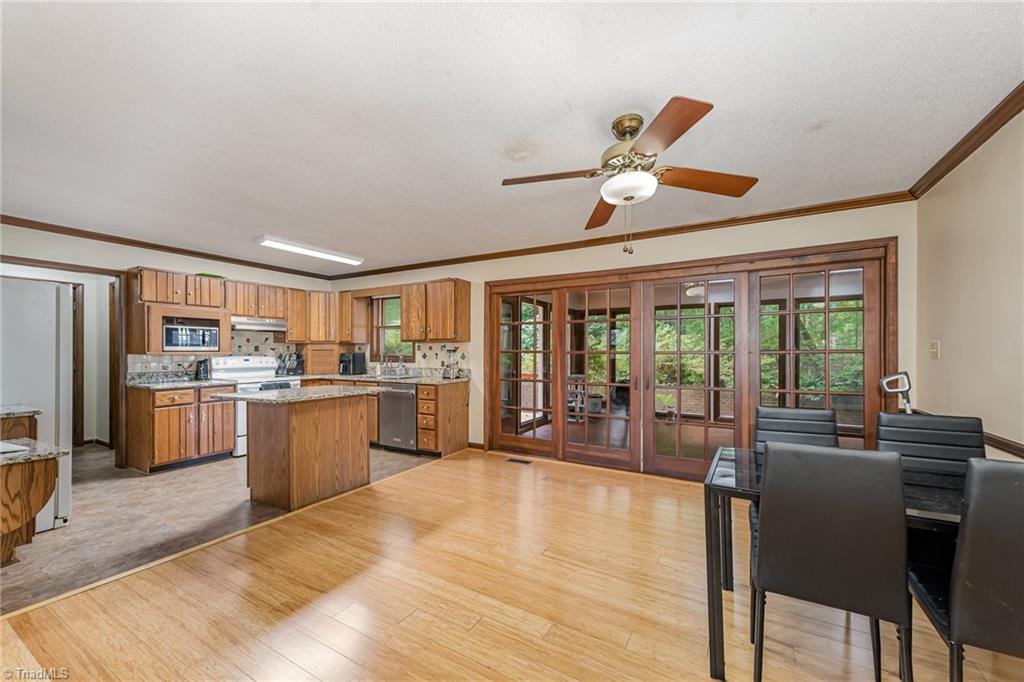 5435 Bunch Road Summerfield, NC 27358 - Photo 7 of 27