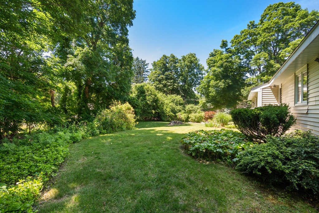 74 Oregon Road Ashland, MA 01721 - Photo 32 of 37