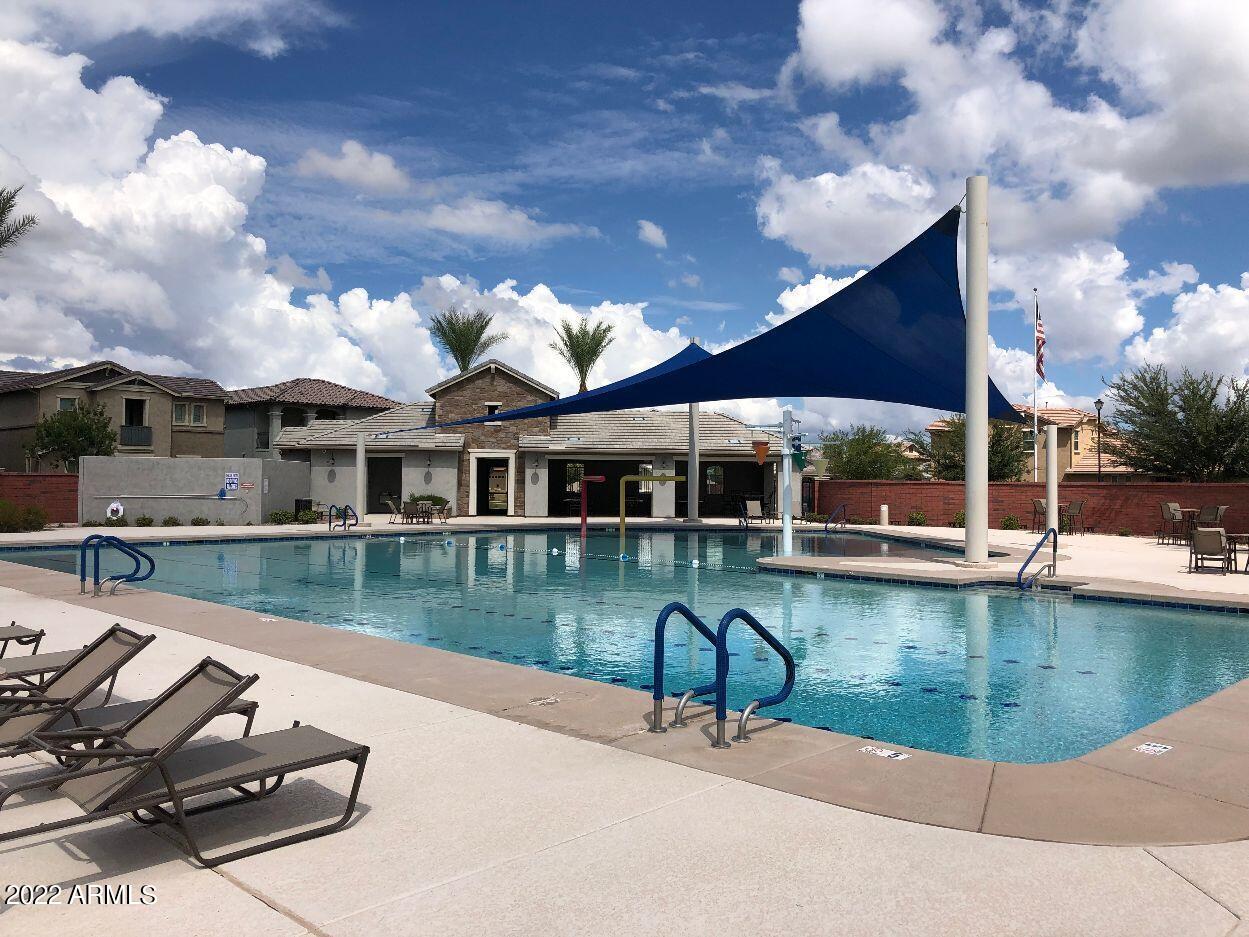 2048 South Agnes Lane Gilbert, AZ 85295 - Photo 25 of 31 VCommunity Pool