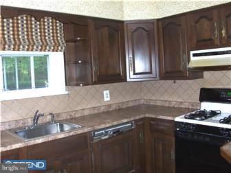 1009 Salem Road Burlington, NJ 08016 - Photo 5 of 12 Kitchen