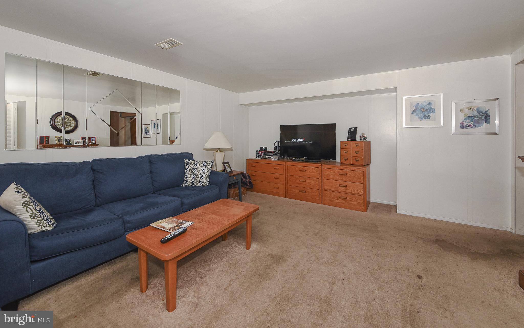 815 Rennard Circle Philadelphia, PA 19116 - Photo 12 of 22 Gallery Image 12