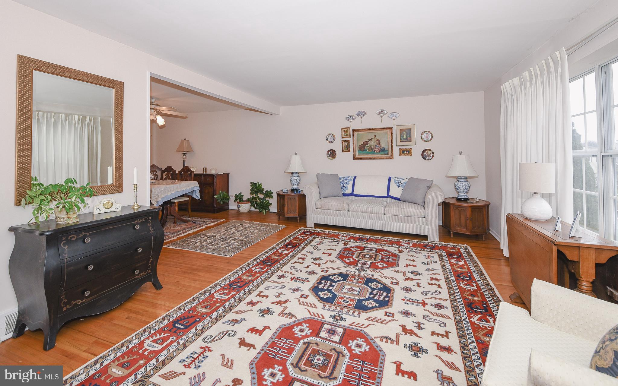 815 Rennard Circle Philadelphia, PA 19116 - Photo 5 of 22 Gallery Image 5