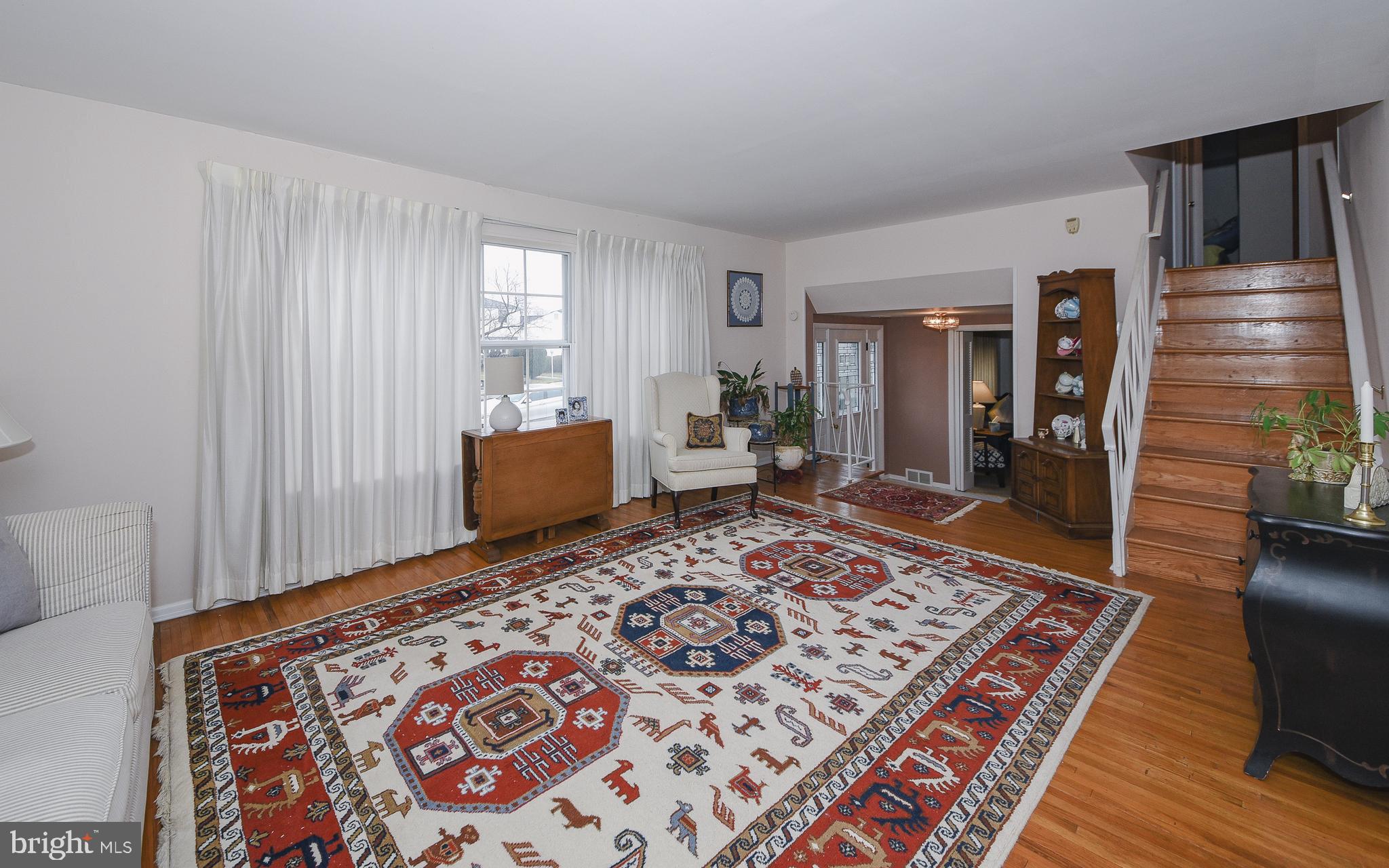 815 Rennard Circle Philadelphia, PA 19116 - Photo 7 of 22 Gallery Image 7