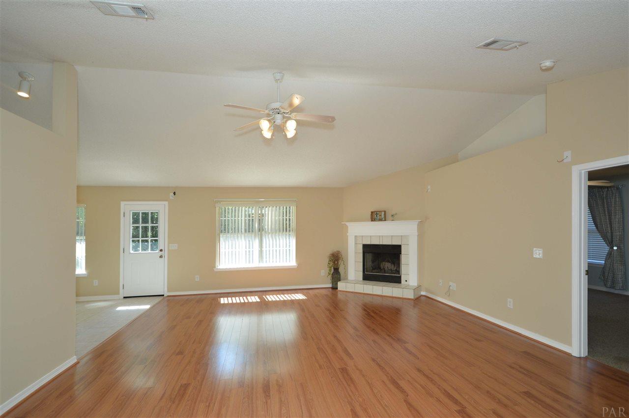 7085 Woodside Road Pensacola, FL 32526 - Photo 11 of 47 Gallery Image 11