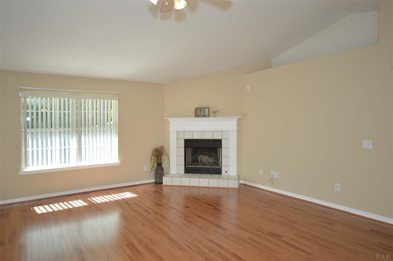 7085 Woodside Road Pensacola, FL 32526 - Photo 15 of 47 Gallery Image 15