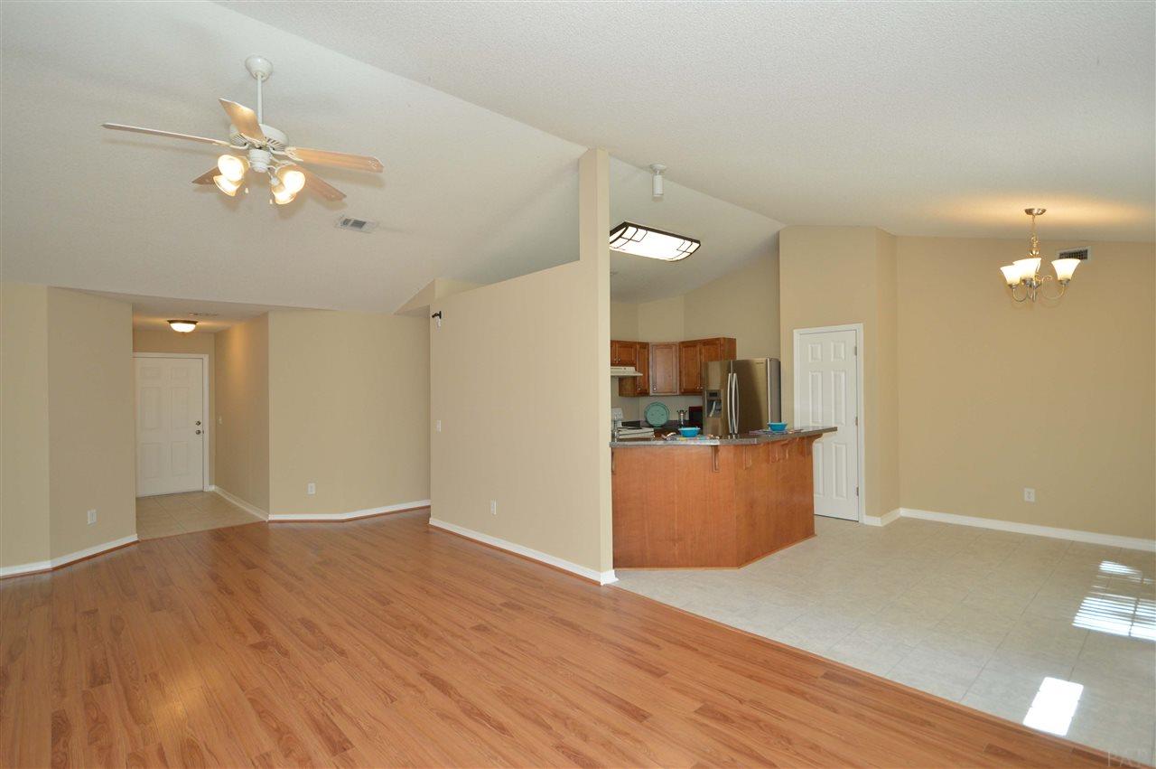 7085 Woodside Road Pensacola, FL 32526 - Photo 16 of 47 Gallery Image 16