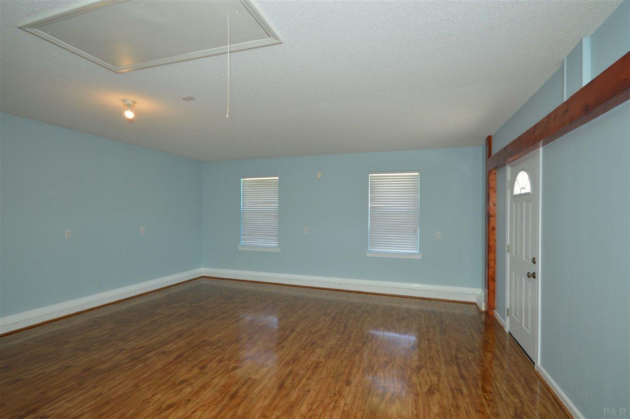 7085 Woodside Road Pensacola, FL 32526 - Photo 39 of 47 Gallery Image 39