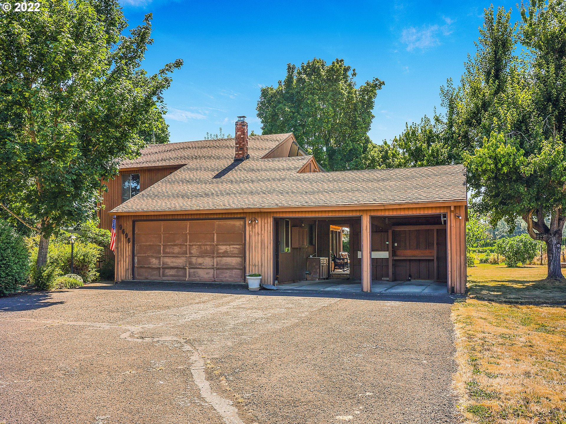 9696 South Gribble Road Canby, OR 97013 - Photo 1 of 32 front view of a house with a yard