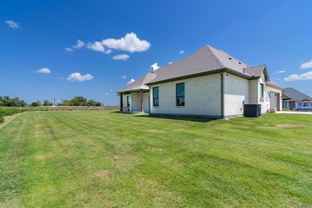 5250 Sunset Road Caddo Mills, TX 75135 - Photo 8 of 35