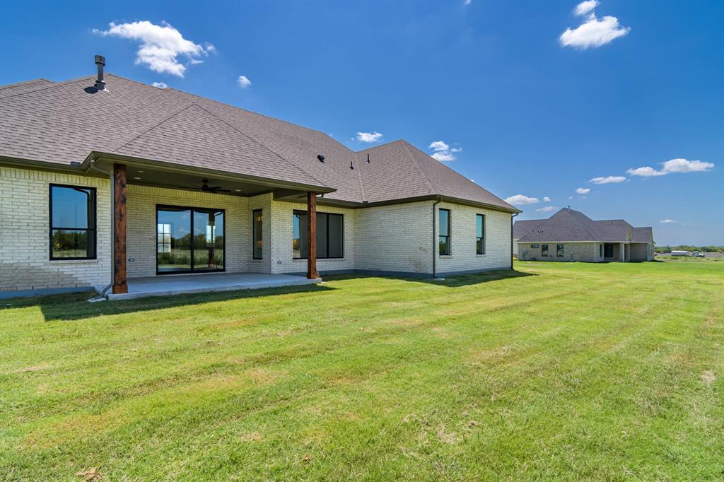 5250 Sunset Road Caddo Mills, TX 75135 - Photo 9 of 35