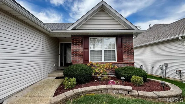 $347,500 | 421 Dames Park Drive, O'Fallon, MO 63366