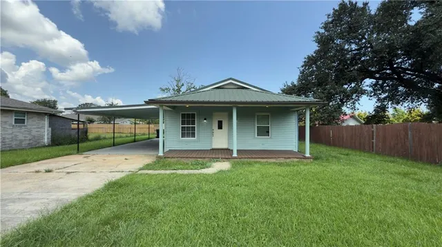 $139,900 | 207 Shadowbrook Lane, Laplace, LA 70068