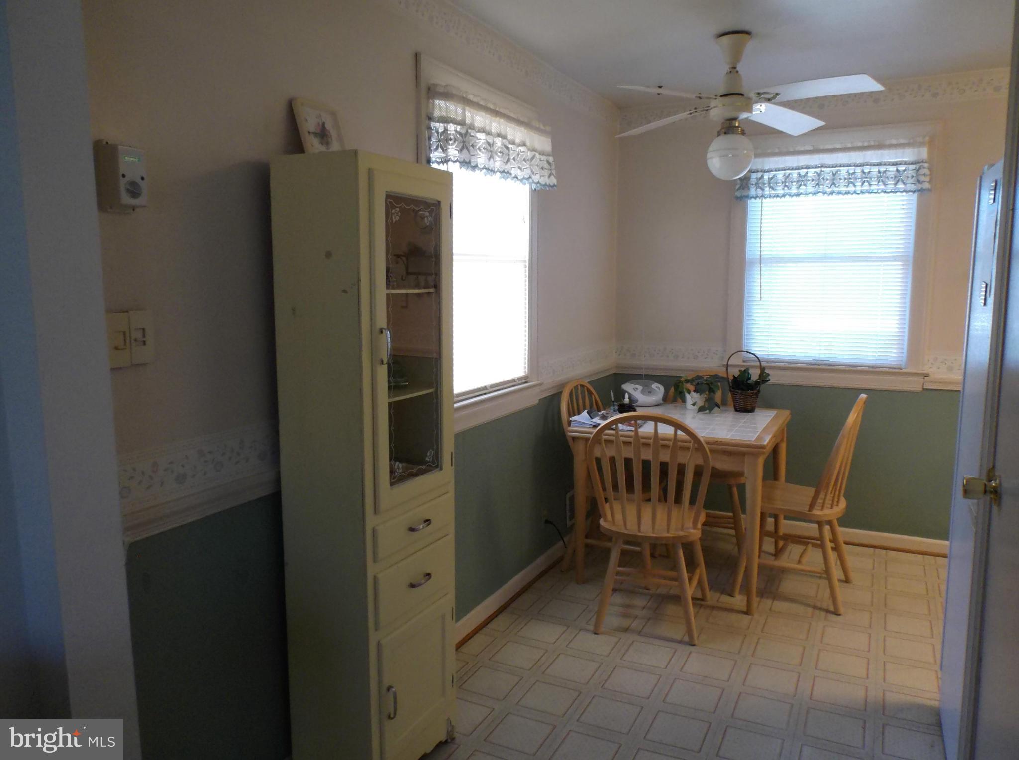 12109 Foley Street Silver Spring, MD 20902 - Photo 4 of 26 Breakfast Area