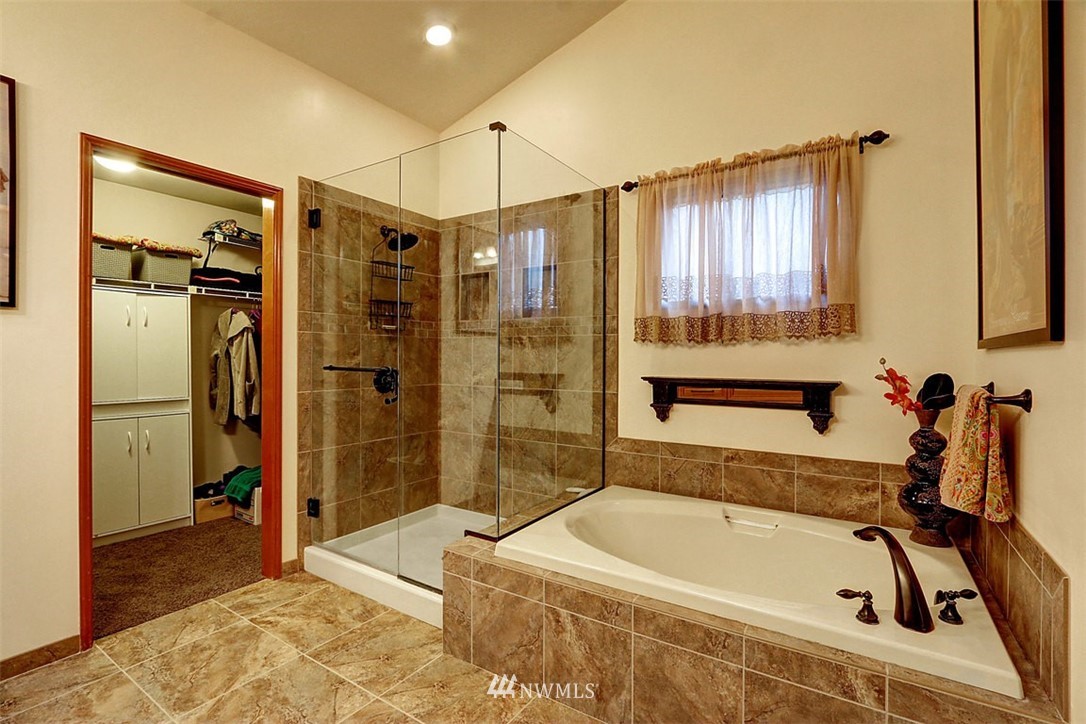 2218 Field Avenue Northeast Renton, WA 98059 - Photo 14 of 25 Gallery Image 14