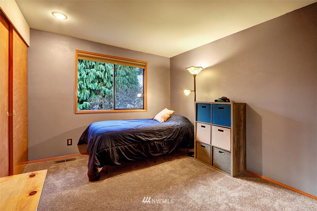 2218 Field Avenue Northeast Renton, WA 98059 - Photo 18 of 25 Gallery Image 18