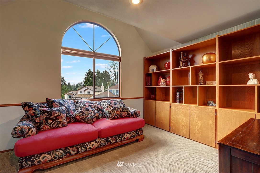 2218 Field Avenue Northeast Renton, WA 98059 - Photo 19 of 25 Gallery Image 19