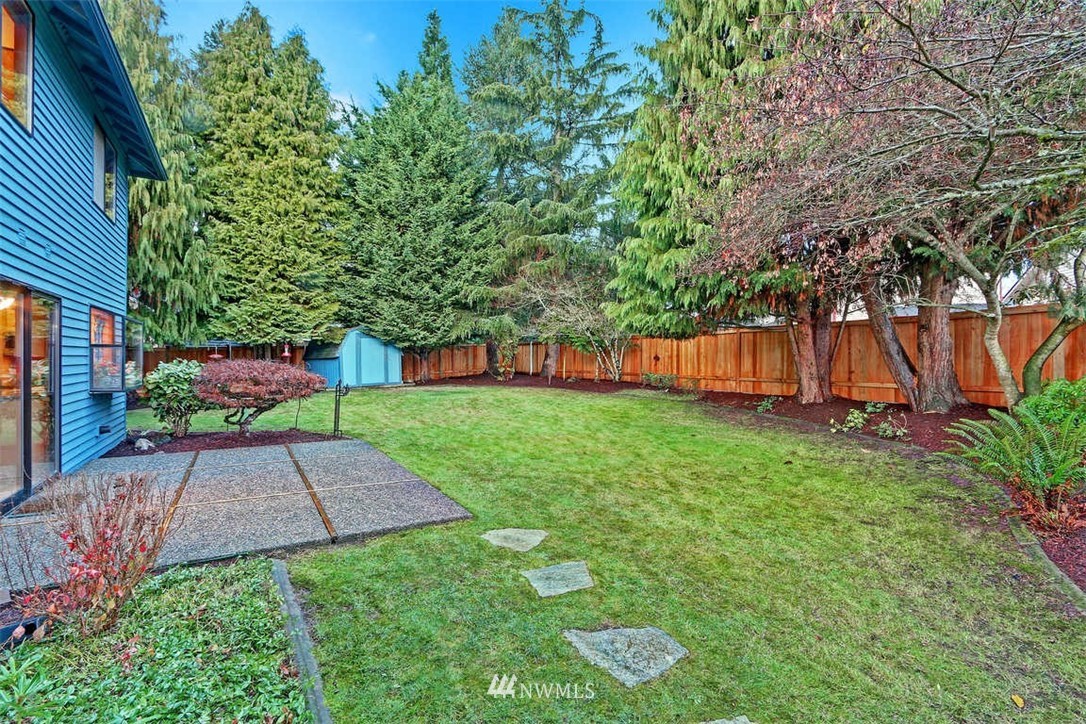 2218 Field Avenue Northeast Renton, WA 98059 - Photo 24 of 25 Gallery Image 24