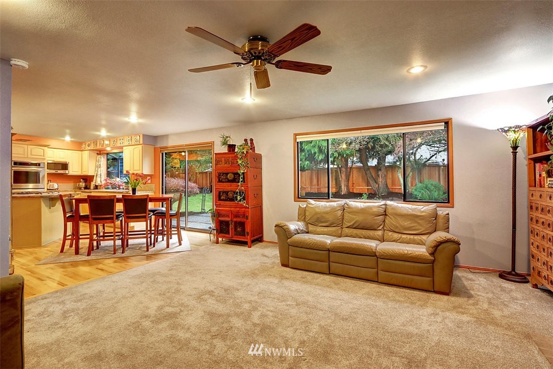 2218 Field Avenue Northeast Renton, WA 98059 - Photo 5 of 25 Gallery Image 5
