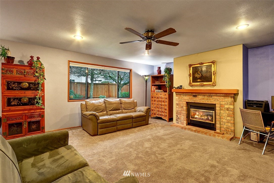 2218 Field Avenue Northeast Renton, WA 98059 - Photo 6 of 25 Gallery Image 6