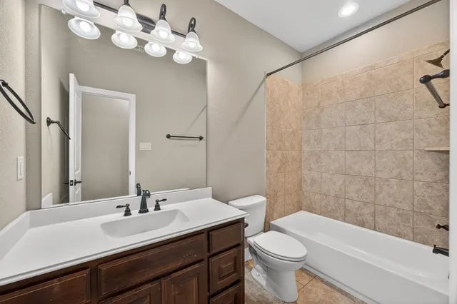 $400,000 | 676 Fossil Wood Drive, Saginaw, TX 76179