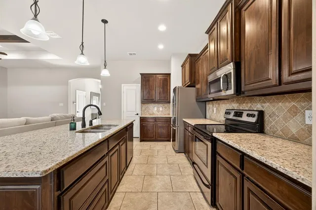 $400,000 | 676 Fossil Wood Drive, Saginaw, TX 76179