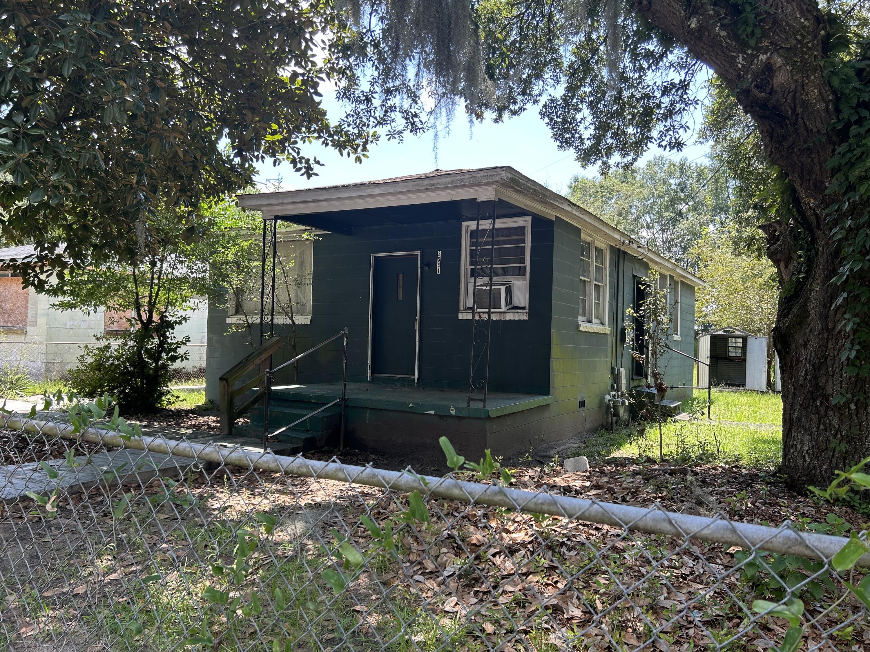 2541 Wecco Street North Charleston, SC 29405 - Photo 2 of 19 2541 Wecco St.