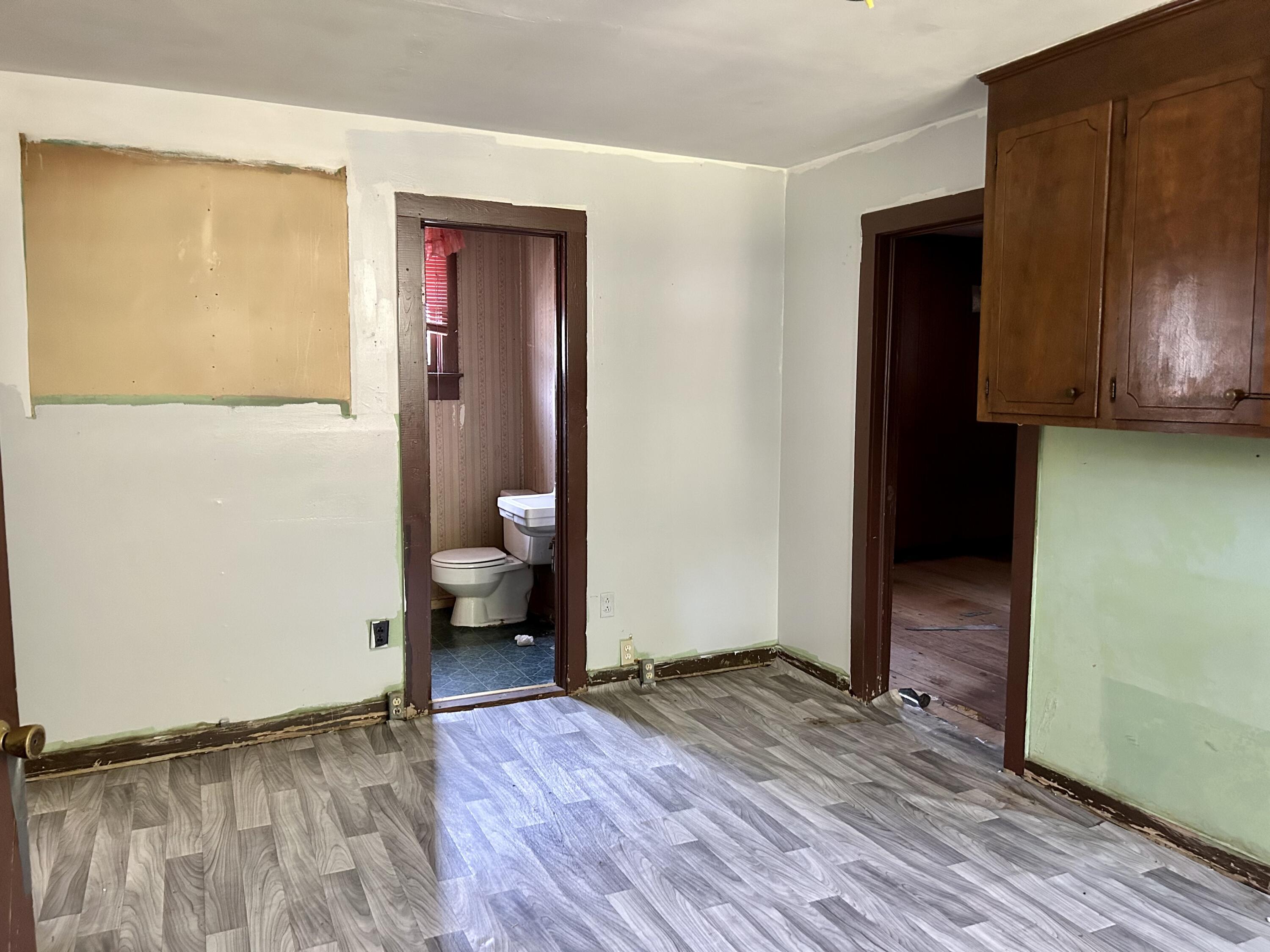 2541 Wecco Street North Charleston, SC 29405 - Photo 9 of 19 Dining Area