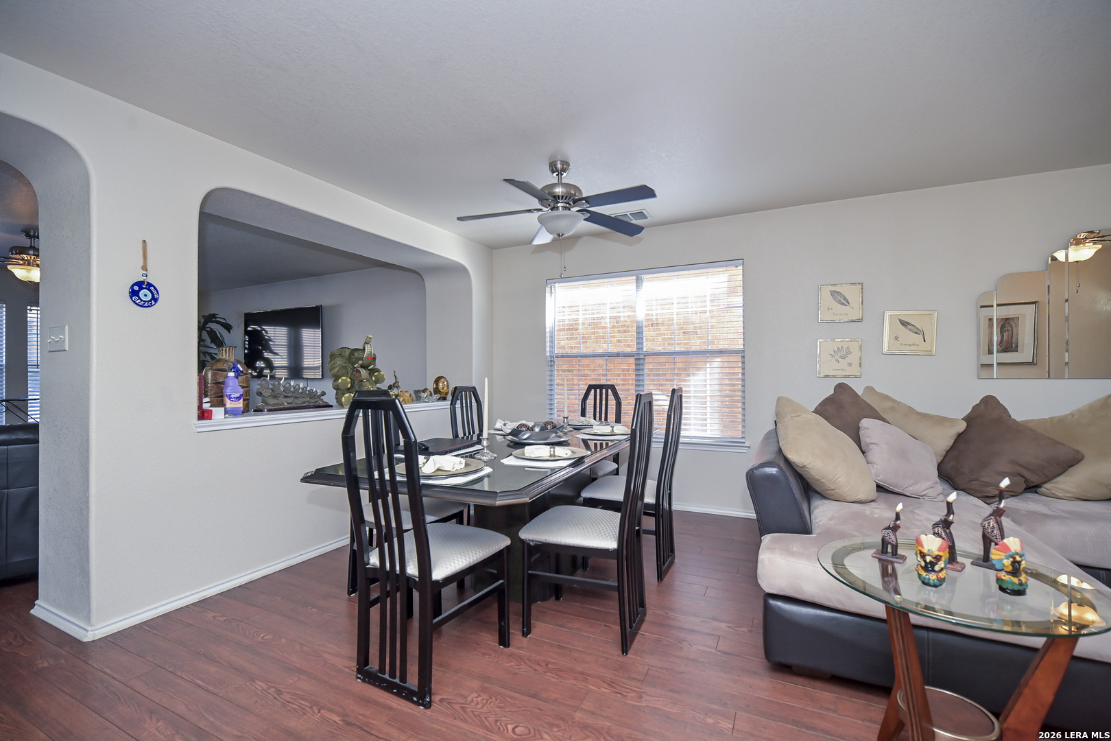 7207 Avery Road Live Oak, TX 78233 - Photo 11 of 42 a view of a livingroom with furniture and a livingroom