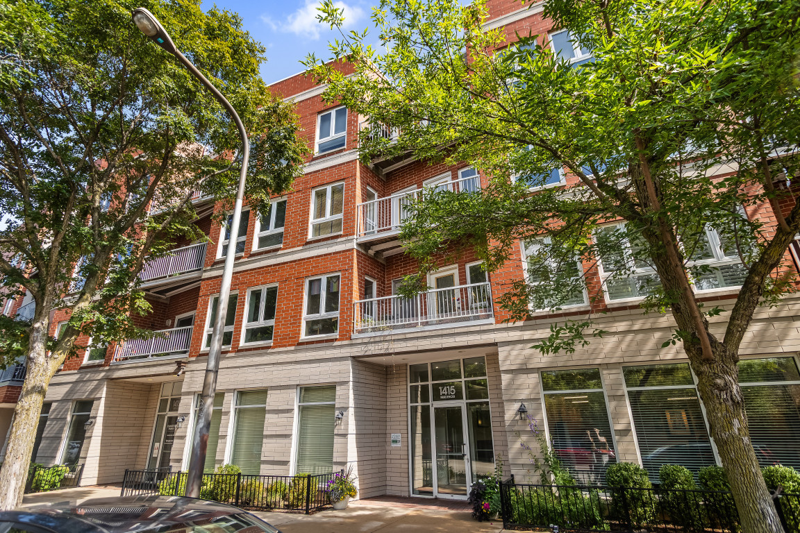 1415 Sherman Avenue, Unit 207 Evanston, IL 60201 - Photo 25 of 25 front view of a building