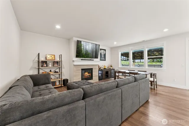 $729,999 | 14717 73rd St Court East, Sumner, WA 98390