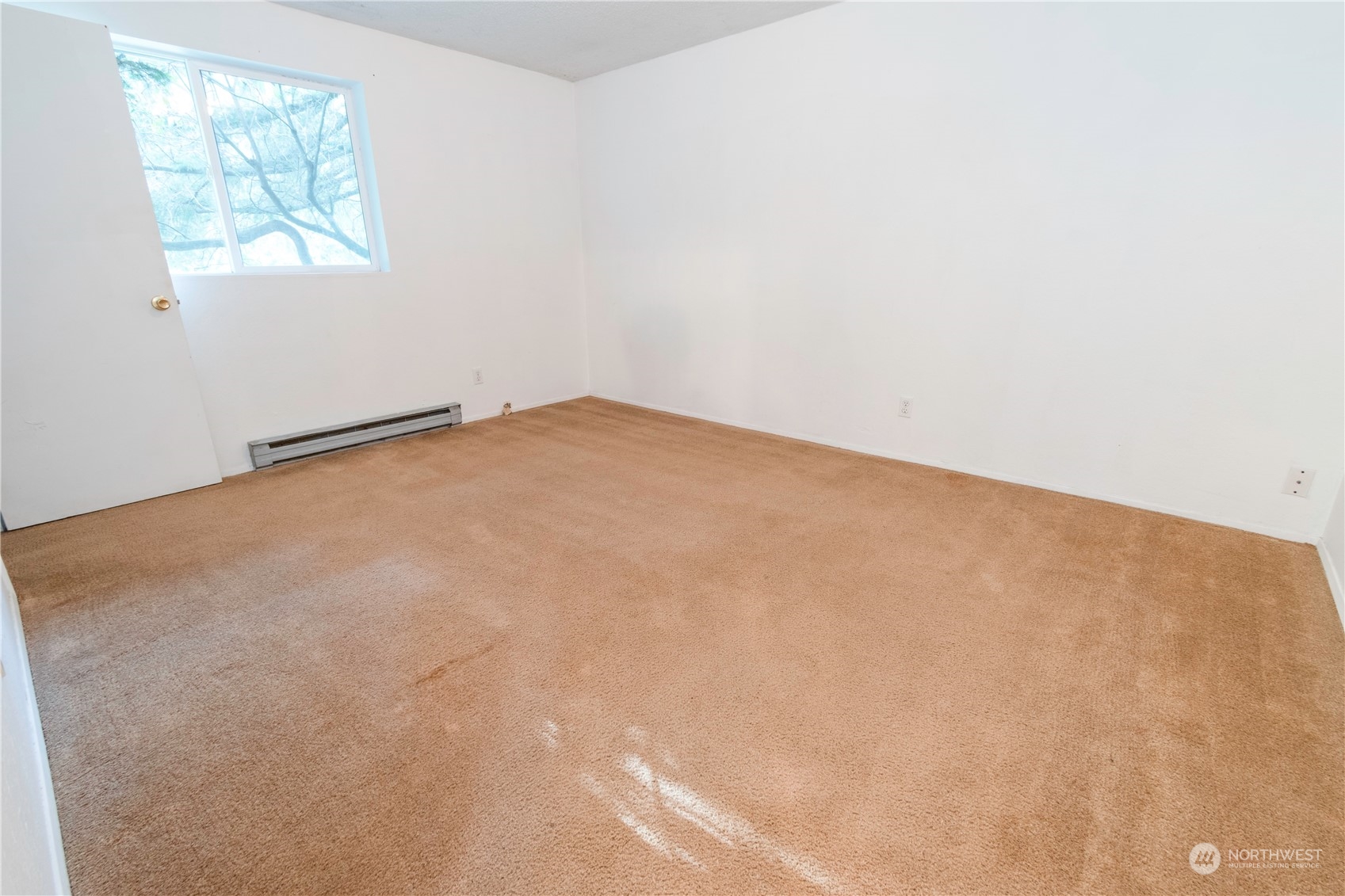 7154 Mecklem Road Everson, WA 98247 - Photo 14 of 25 an empty room with windows