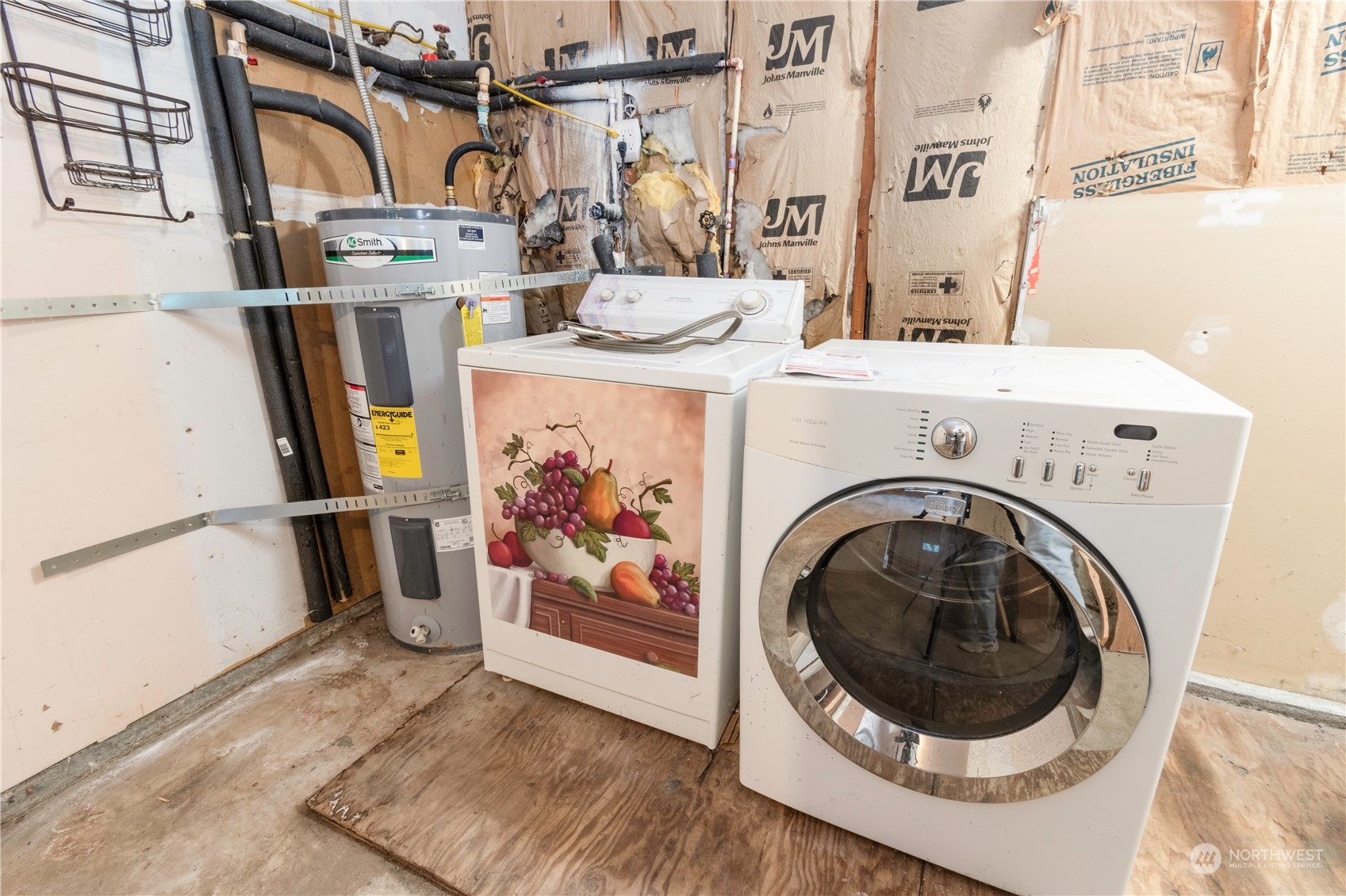 7154 Mecklem Road Everson, WA 98247 - Photo 17 of 25 a utility room with dryer and washer