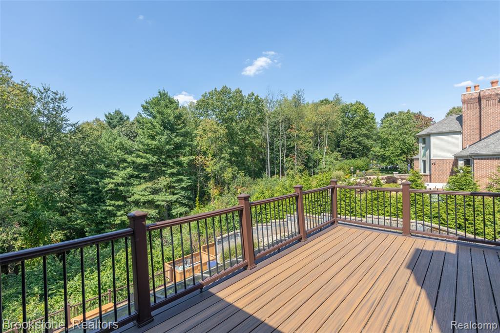 1494 Highpoint Drive Rochester, MI 48306 - Photo 13 of 75