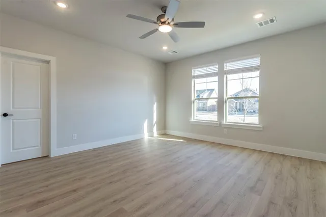 $2,800 | 2257 Vista Way, Waxahachie, TX 75165