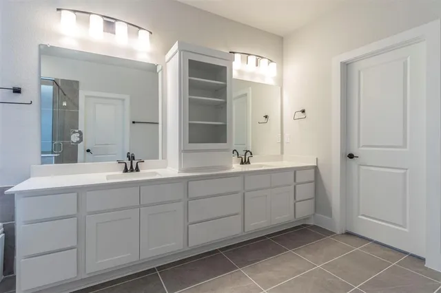 $2,800 | 2257 Vista Way, Waxahachie, TX 75165