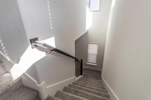 $2,800 | 2257 Vista Way, Waxahachie, TX 75165