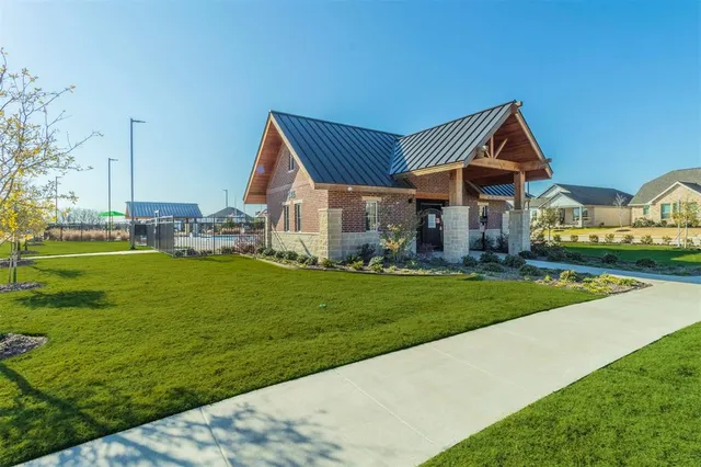 $2,800 | 2257 Vista Way, Waxahachie, TX 75165