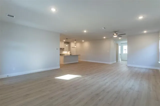 $2,800 | 2257 Vista Way, Waxahachie, TX 75165