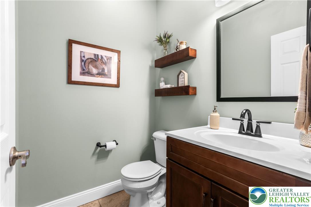 113 Ashview Court Nazareth, PA 18064 - Photo 23 of 41 a bathroom with a sink mirror and toilet