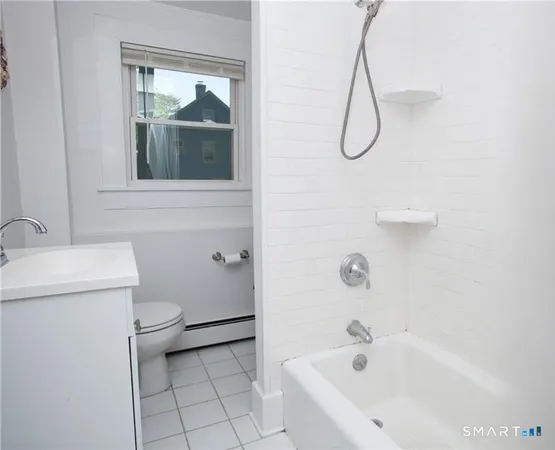 $299,000 | 10 Woods Lane, Simsbury, CT 06070