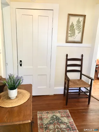 $299,000 | 10 Woods Lane, Simsbury, CT 06070