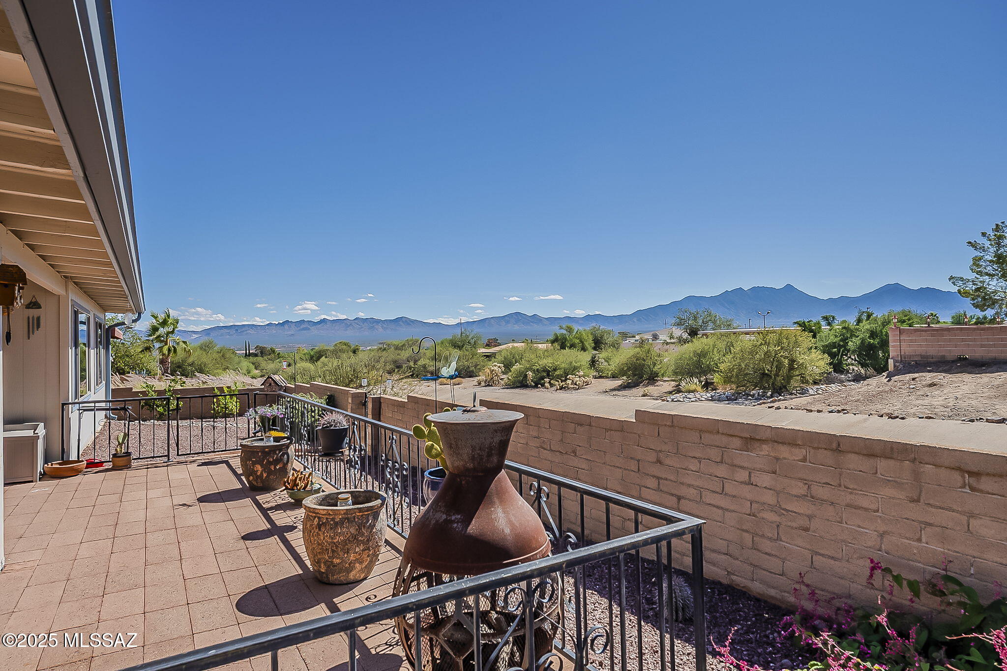 385 West Rio-Santa Cruz Green Valley, AZ 85614 - Photo 11 of 29 Gallery Image 11