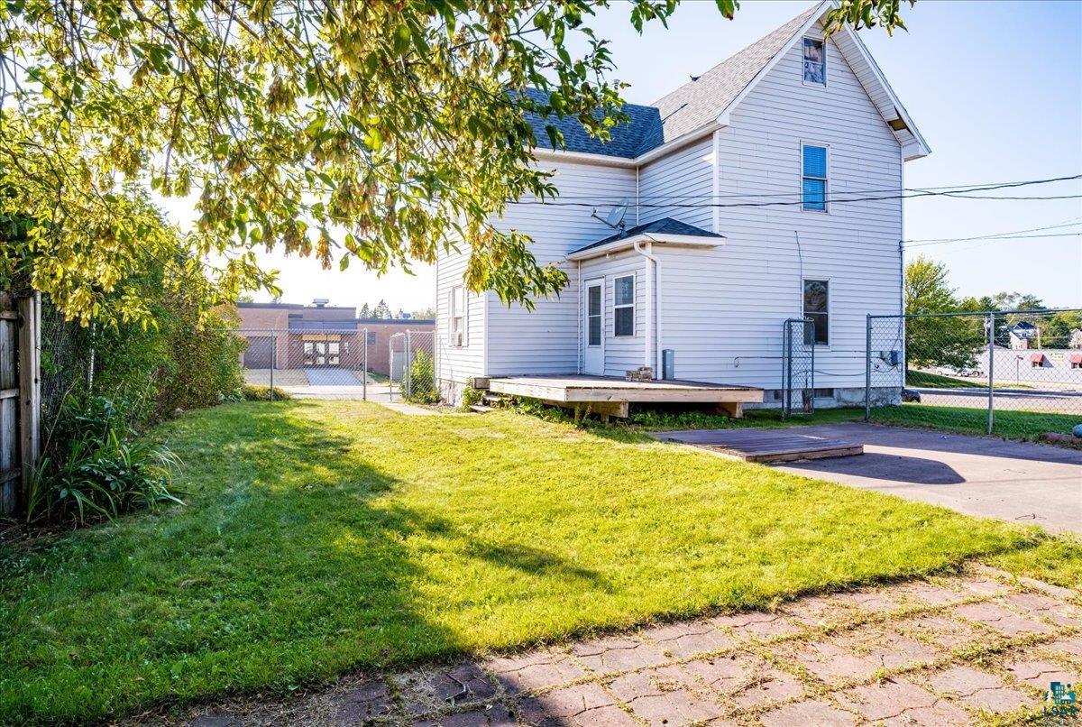 412 7th Street Two Harbors, MN 55616 - Photo 3 of 31 Gallery Image 3
